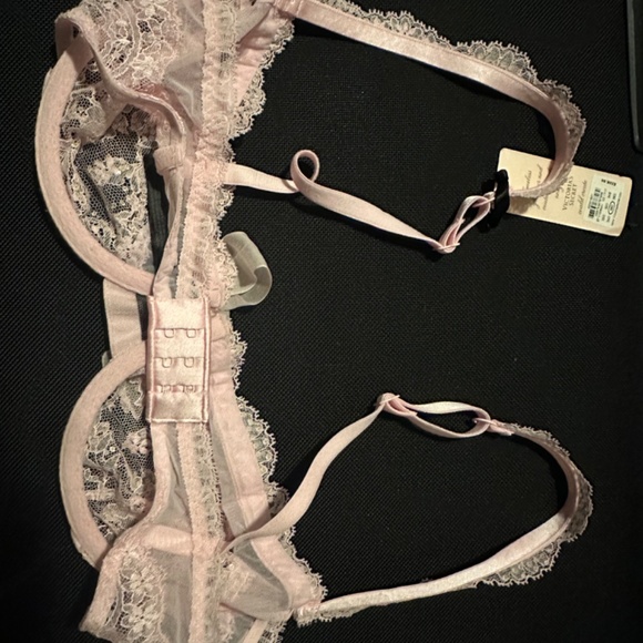 Victoria’s Secret Designer Collection Bra Lingerie 36C NWT - Picture 3 of 5